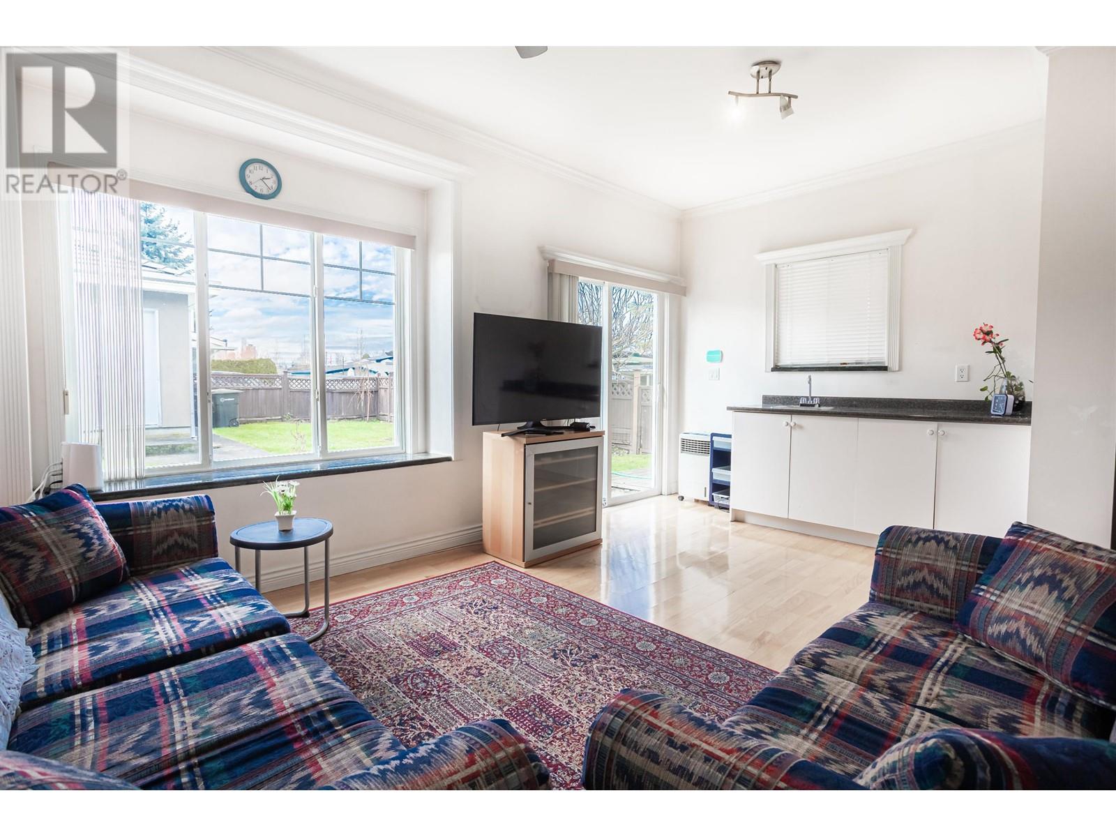 6641 Sperling Avenue, Burnaby, British Columbia  V5B 2V3 - Photo 14 - R2982977