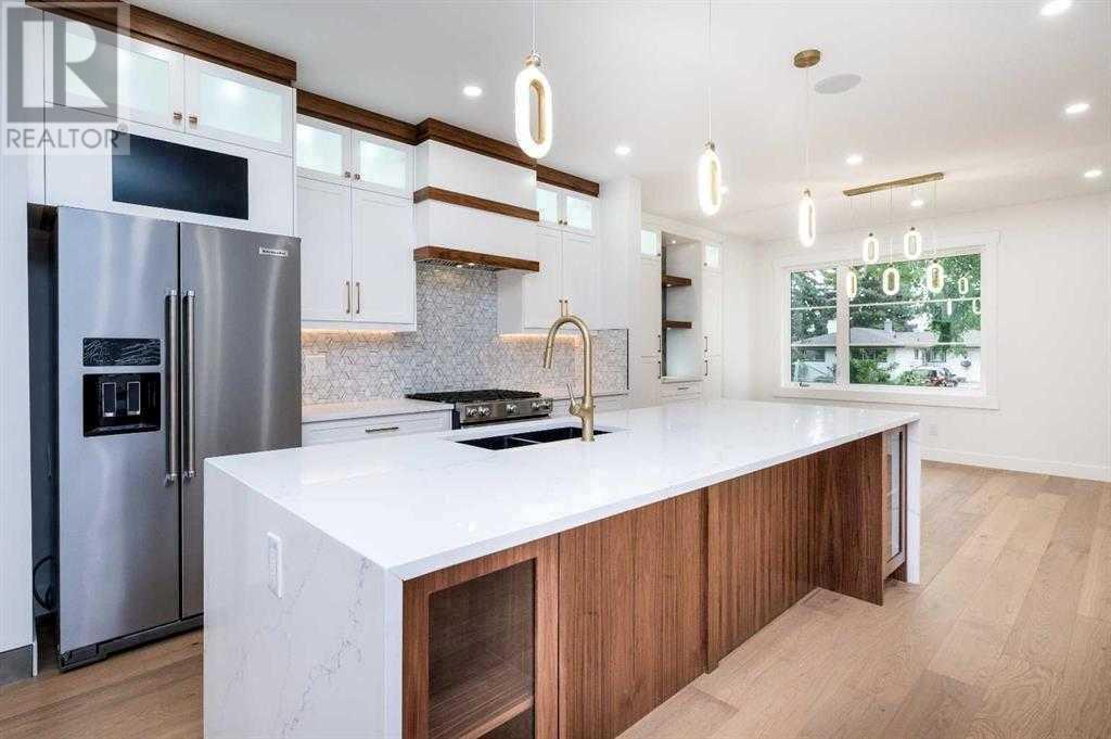105 Hartford Road Nw, Calgary, Alberta  T2K 2A7 - Photo 2 - A2211962