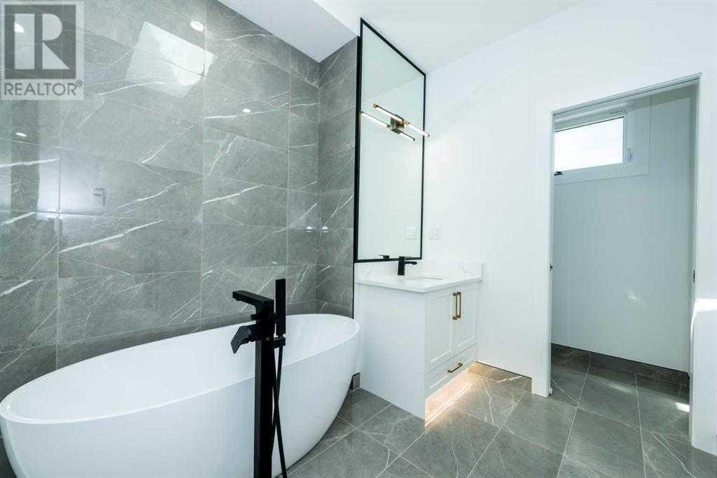 105 Hartford Road Nw, Calgary, Alberta  T2K 2A7 - Photo 19 - A2211962