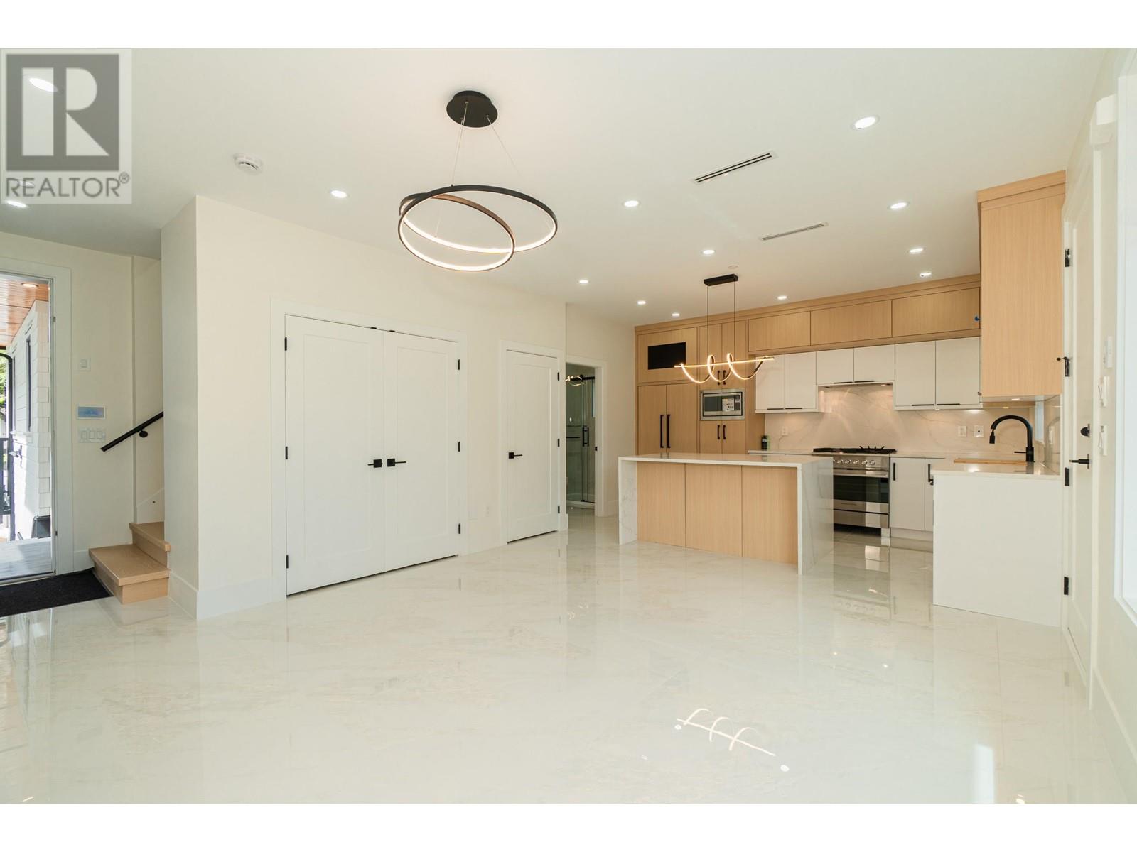 1554 W 66th Avenue, Vancouver, British Columbia  V6P 2R9 - Photo 3 - R3004375