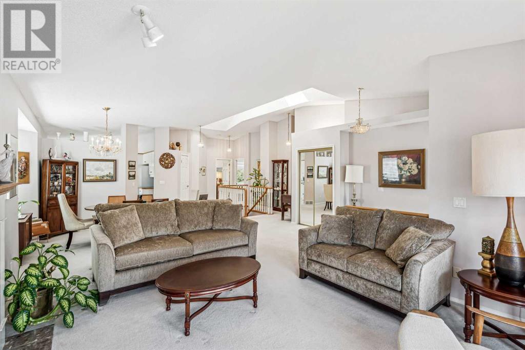 Property at 76 Christie Gardens SW image 4