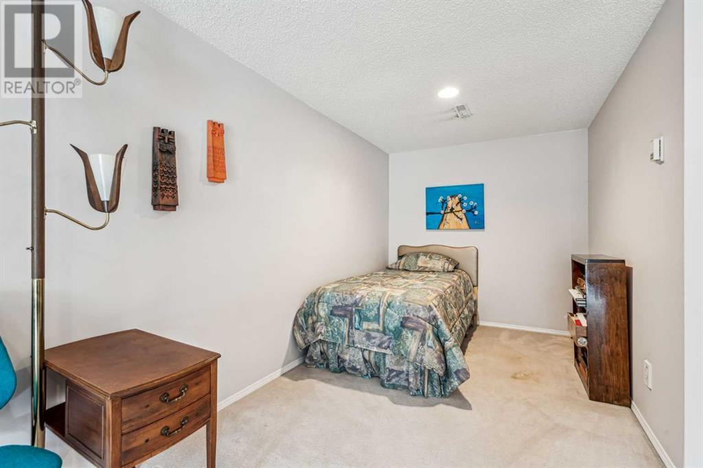 76 Christie Gardens Sw, Calgary, Alberta  T3H 3B5 - Photo 34 - A2213269
