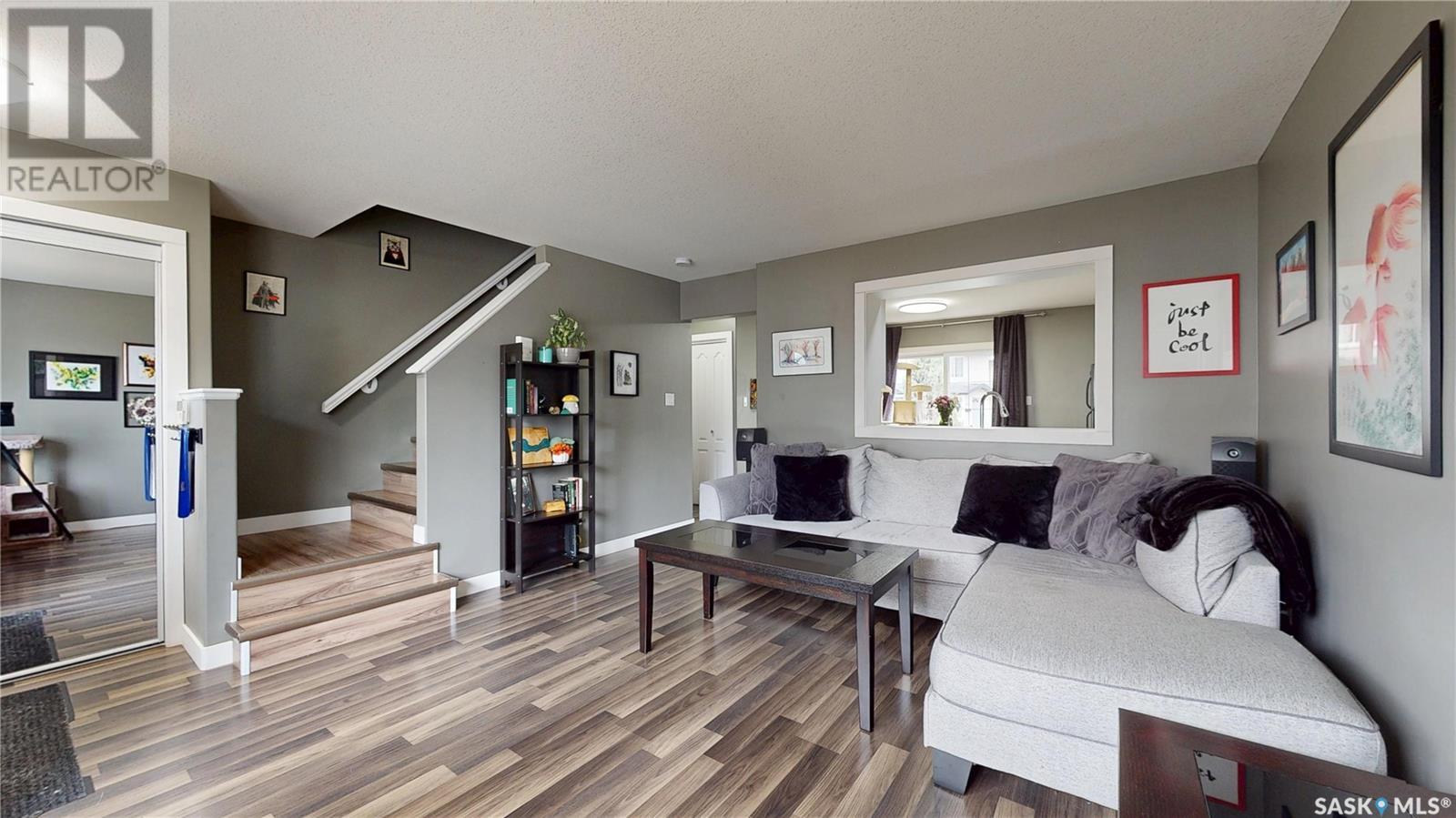 1272 Wessex Place, Regina, Saskatchewan  S4N 7S2 - Photo 2 - SK006713