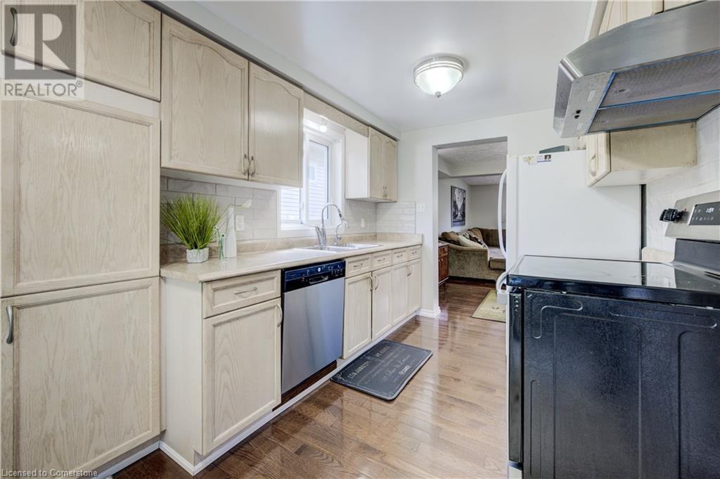 155 Bankside Drive, Kitchener, Ontario  N2N 3E4 - Photo 6 - 40730732