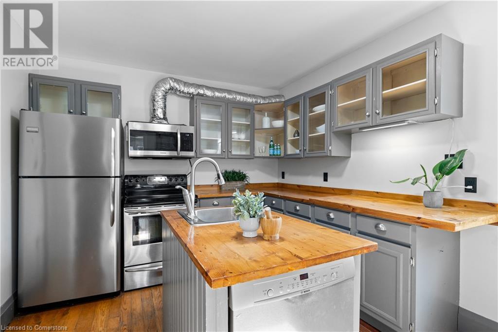 Property at 16 NORMAN Lane image 5