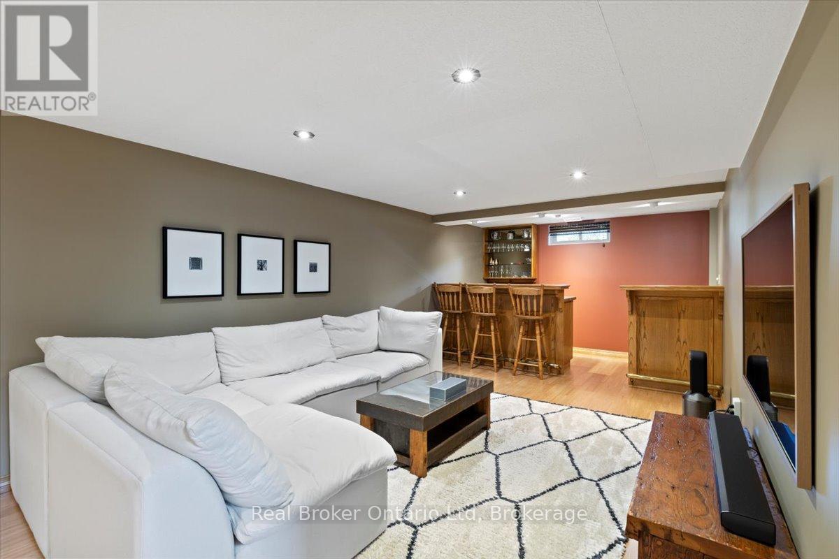 158 6th Avenue, Hanover, Ontario  N4N 2E4 - Photo 24 - X12164501