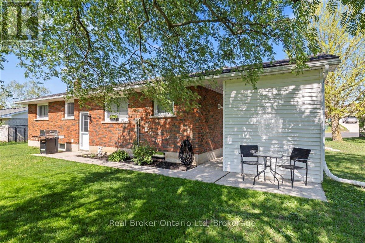 158 6th Avenue, Hanover, Ontario  N4N 2E4 - Photo 33 - X12164501