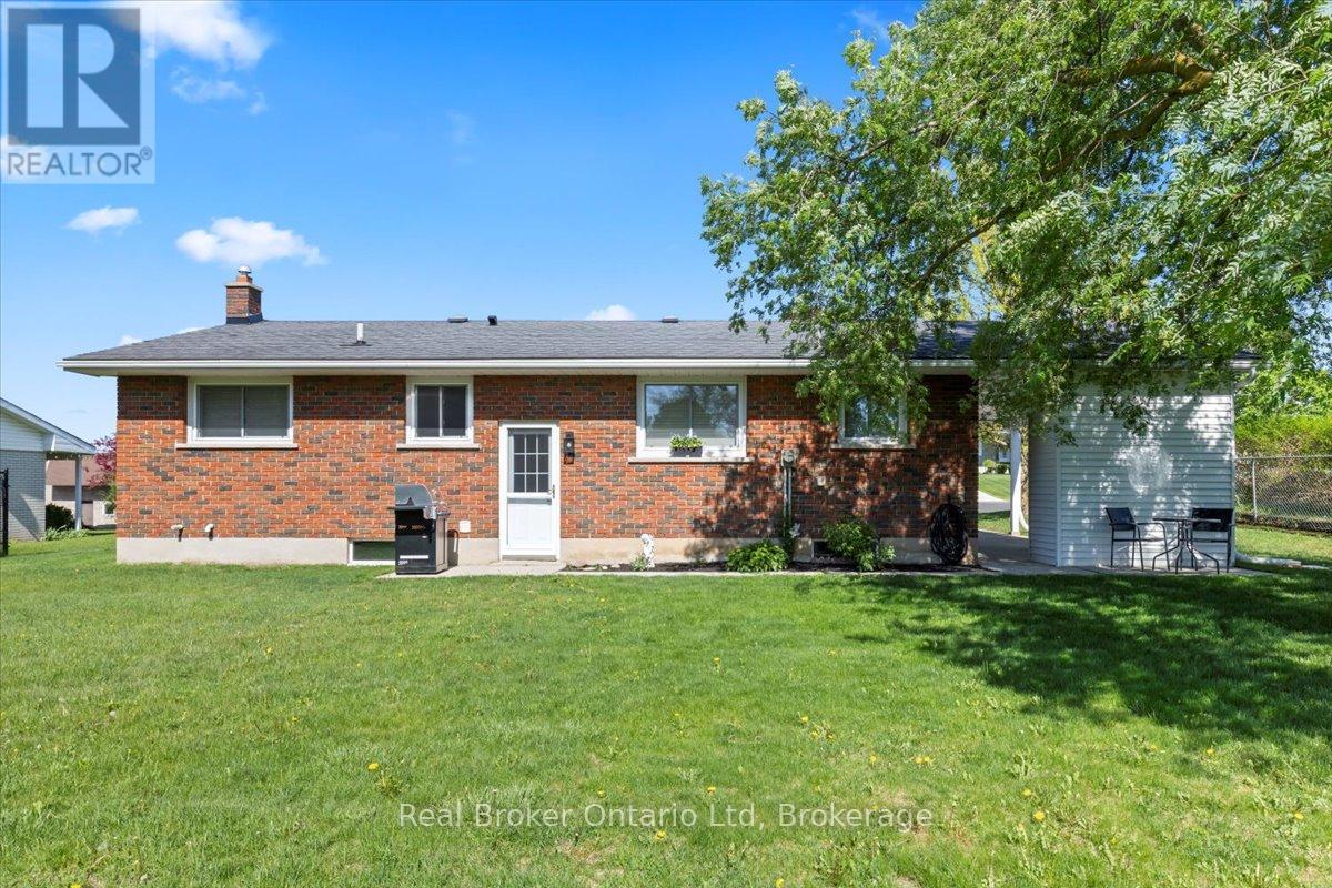158 6th Avenue, Hanover, Ontario  N4N 2E4 - Photo 34 - X12164501
