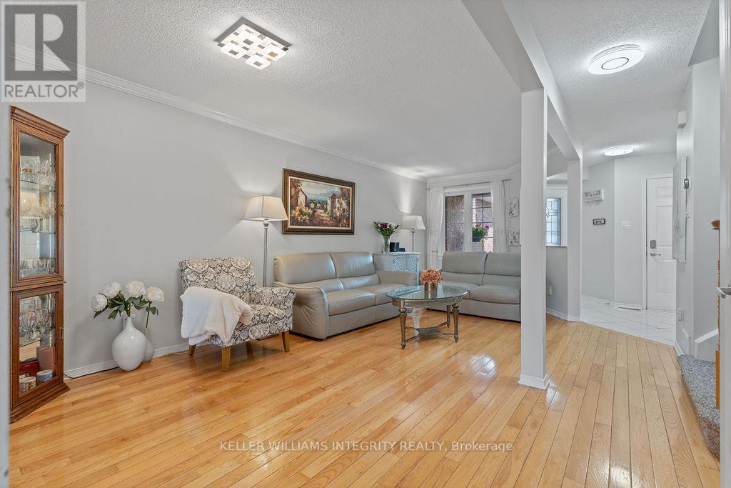 68 Whitegate Crescent, Ottawa, Ontario  K2J 4B7 - Photo 13 - X12162579
