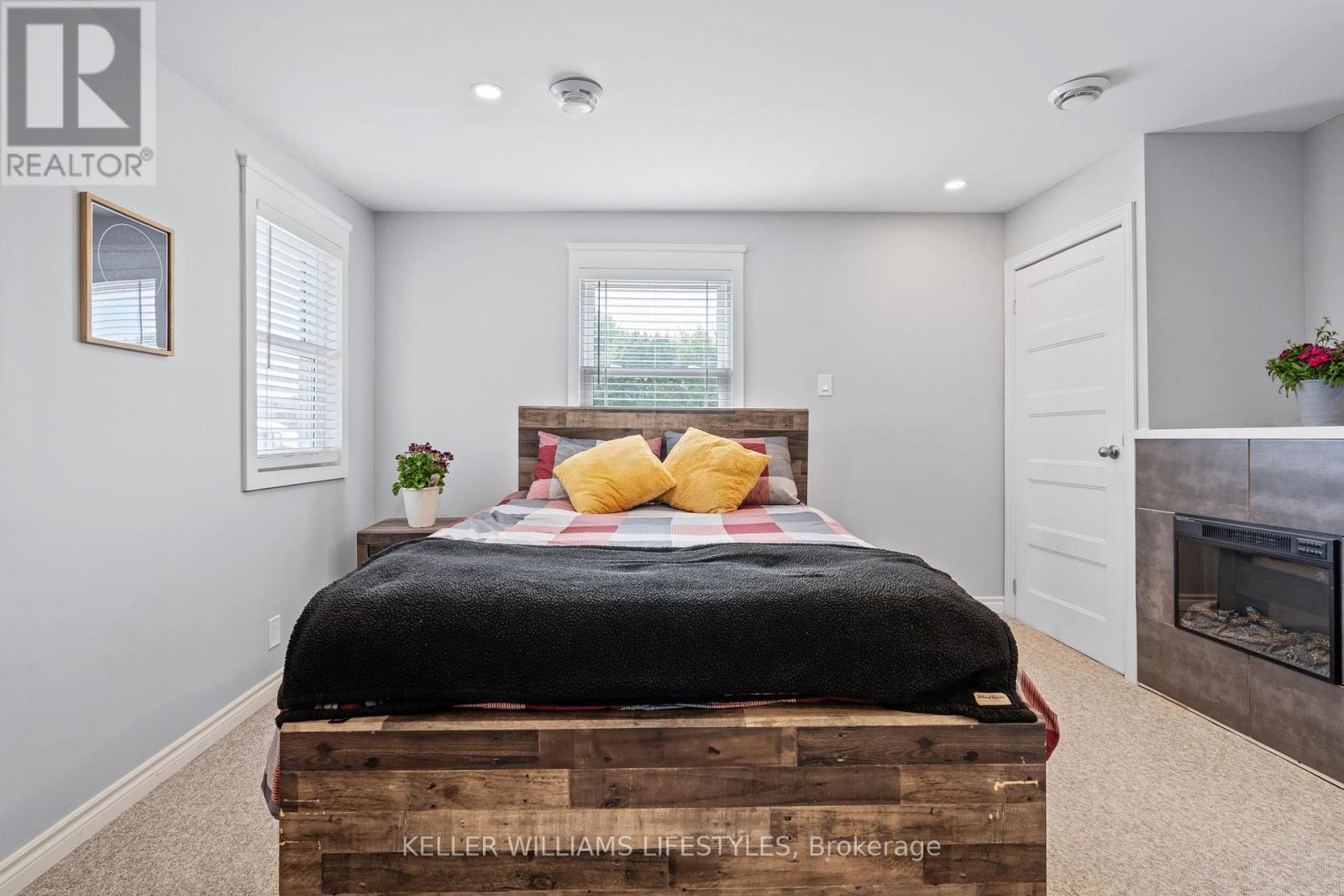 148 Mckellar Street, Southwest Middlesex, Ontario  N0L 1M0 - Photo 15 - X12164504