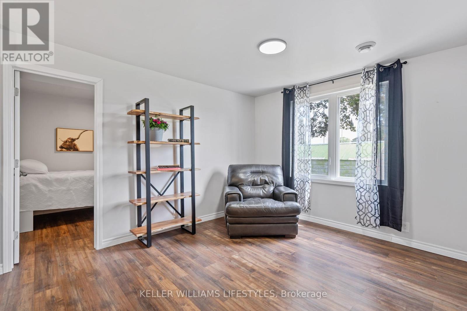 148 Mckellar Street, Southwest Middlesex, Ontario  N0L 1M0 - Photo 6 - X12164504