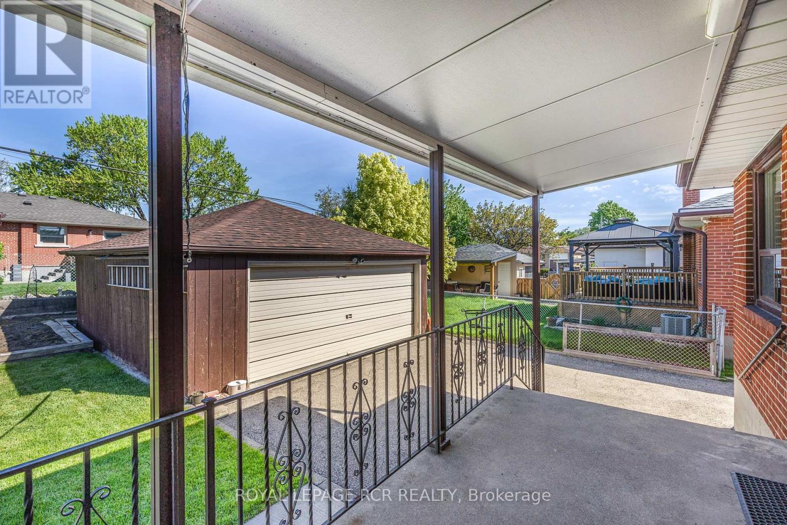 26 Ludstone Drive, Toronto, Ontario  M9R 2H9 - Photo 41 - W12164412