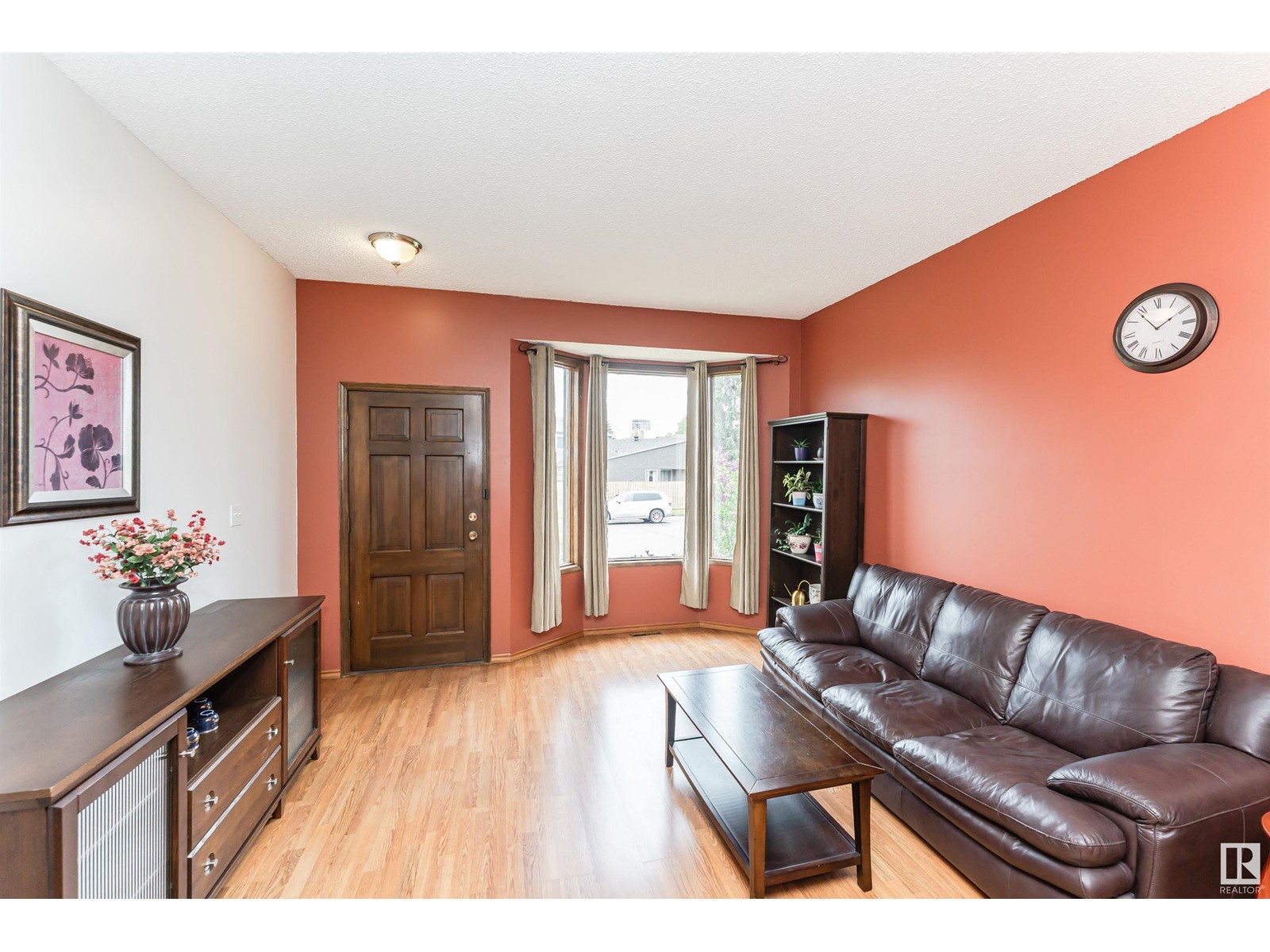 Property at 17304 92 AV NW image 5