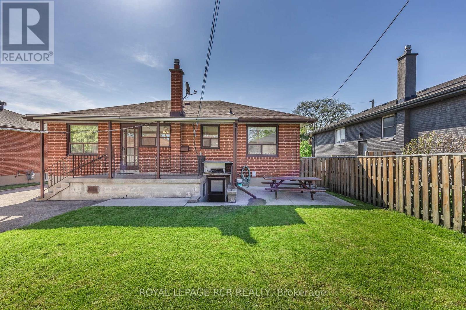 26 Ludstone Drive, Toronto, Ontario  M9R 2H9 - Photo 47 - W12164412