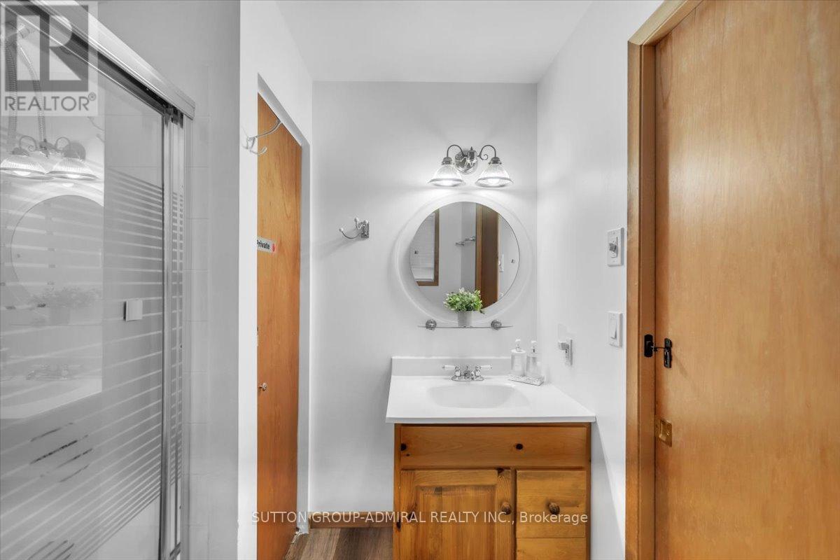 181 Arlberg Crescent, Blue Mountains, Ontario  L9Y 0M1 - Photo 15 - X12162598