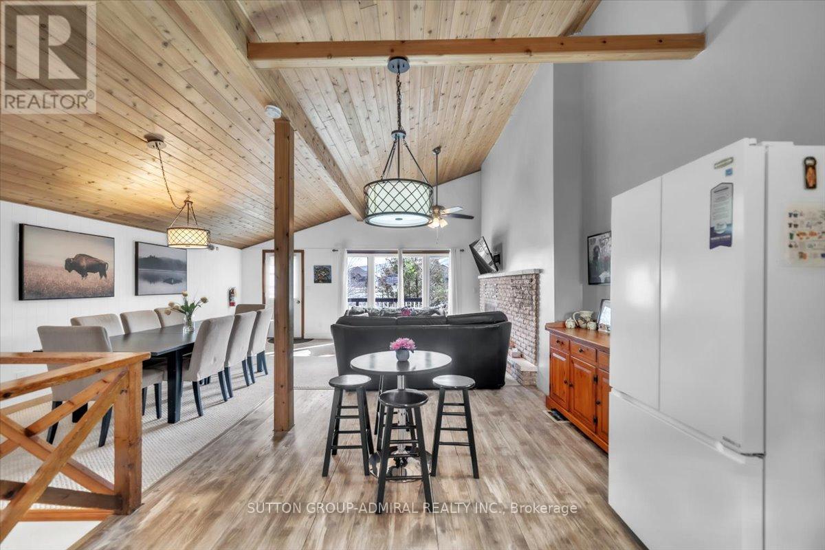 181 Arlberg Crescent, Blue Mountains, Ontario  L9Y 0M1 - Photo 10 - X12162598