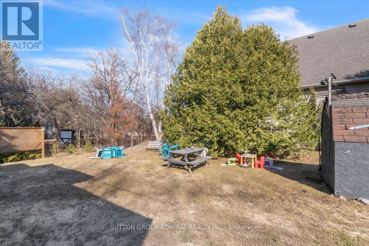 181 Arlberg Crescent, Blue Mountains, Ontario  L9Y 0M1 - Photo 27 - X12162598