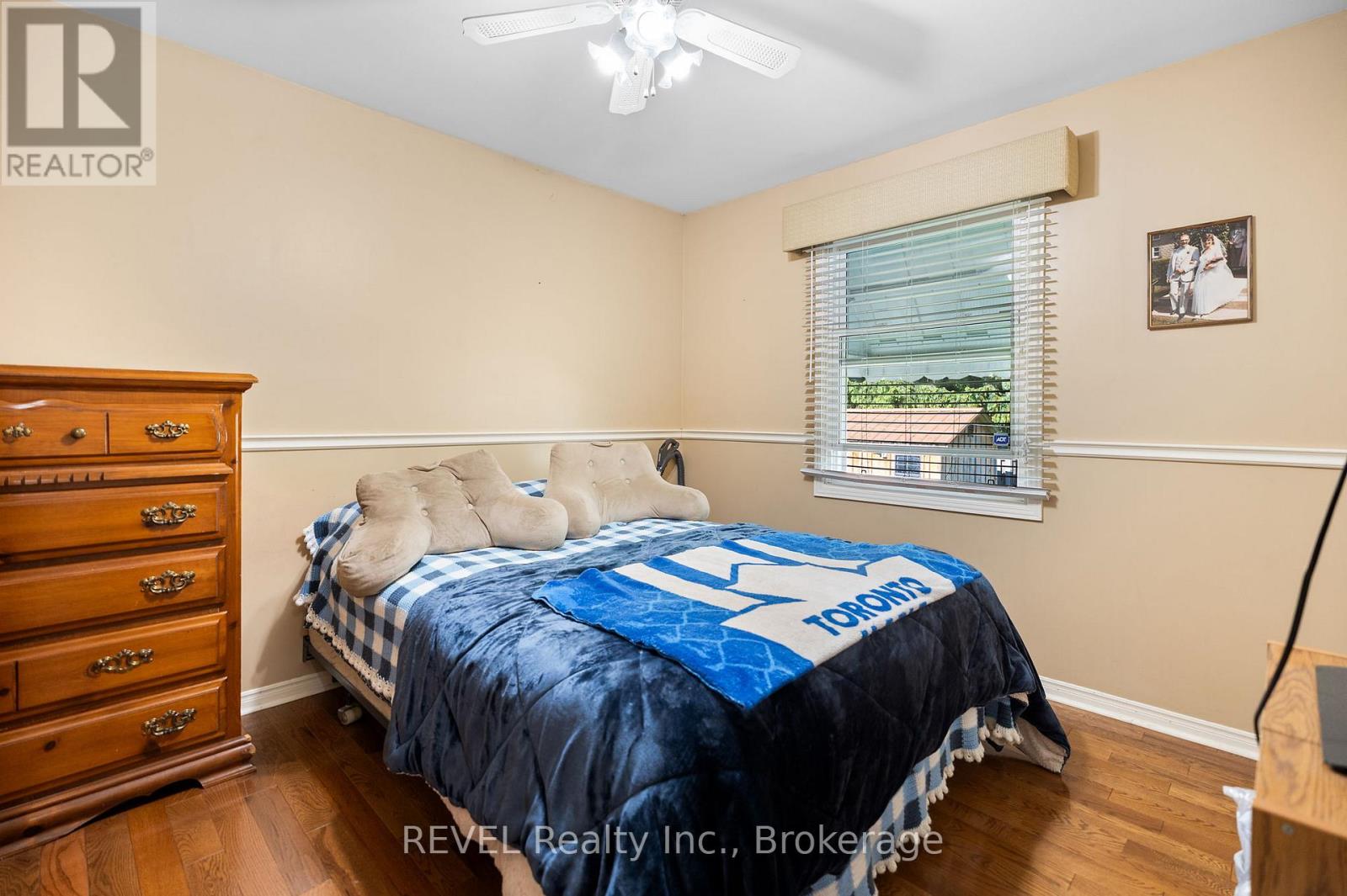 655 Parkdale Avenue, Fort Erie (Crescent Park), Ontario  L2A 5B5 - Photo 15 - X12164508