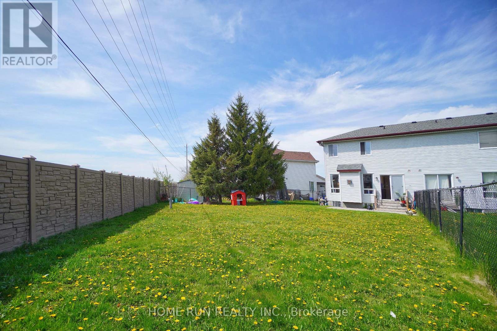 40 Crampton Drive, Carleton Place, Ontario  K7C 4P7 - Photo 25 - X12164447
