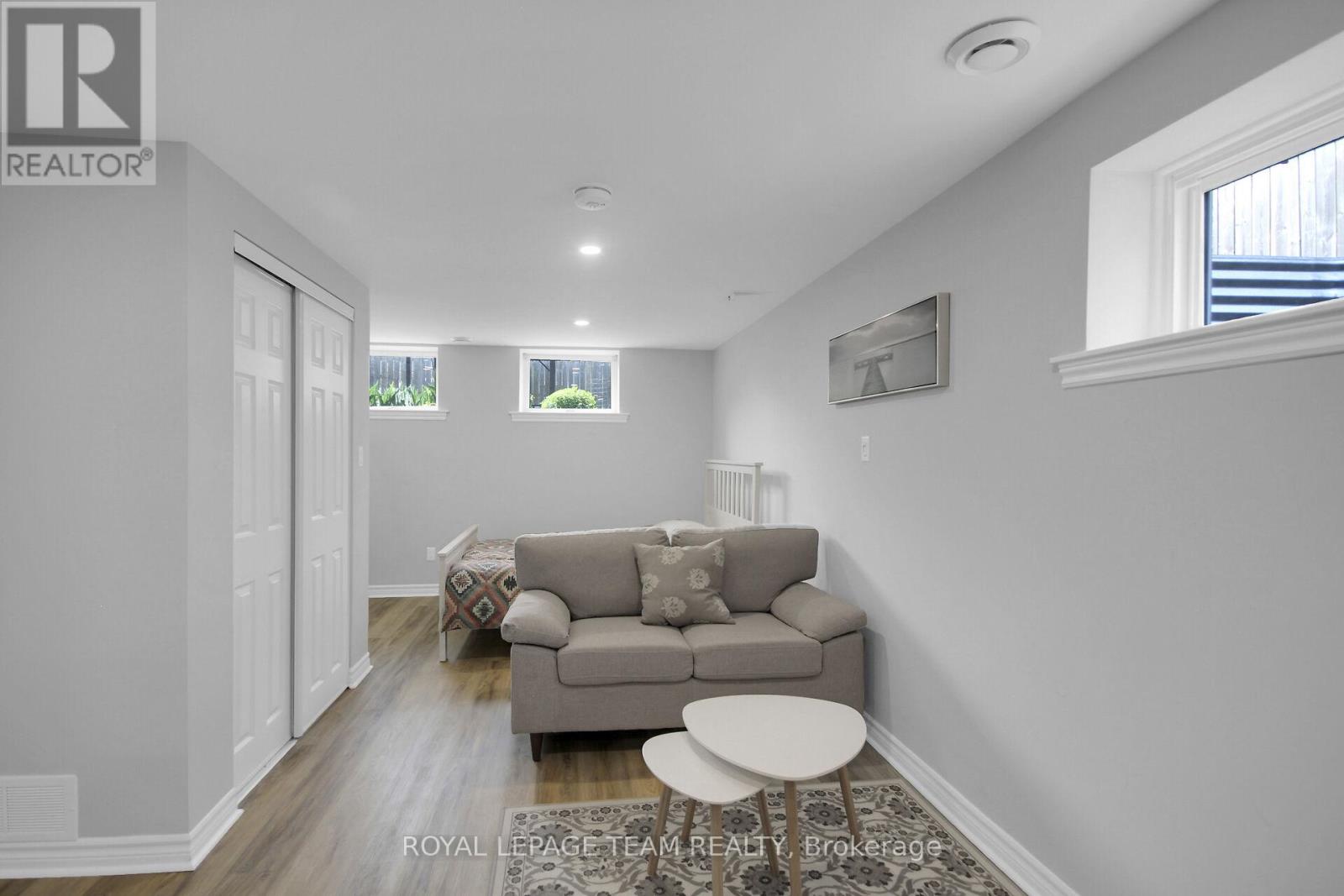 970 Parkhurst Boulevard, Ottawa, Ontario  K2A 3M9 - Photo 25 - X12164480