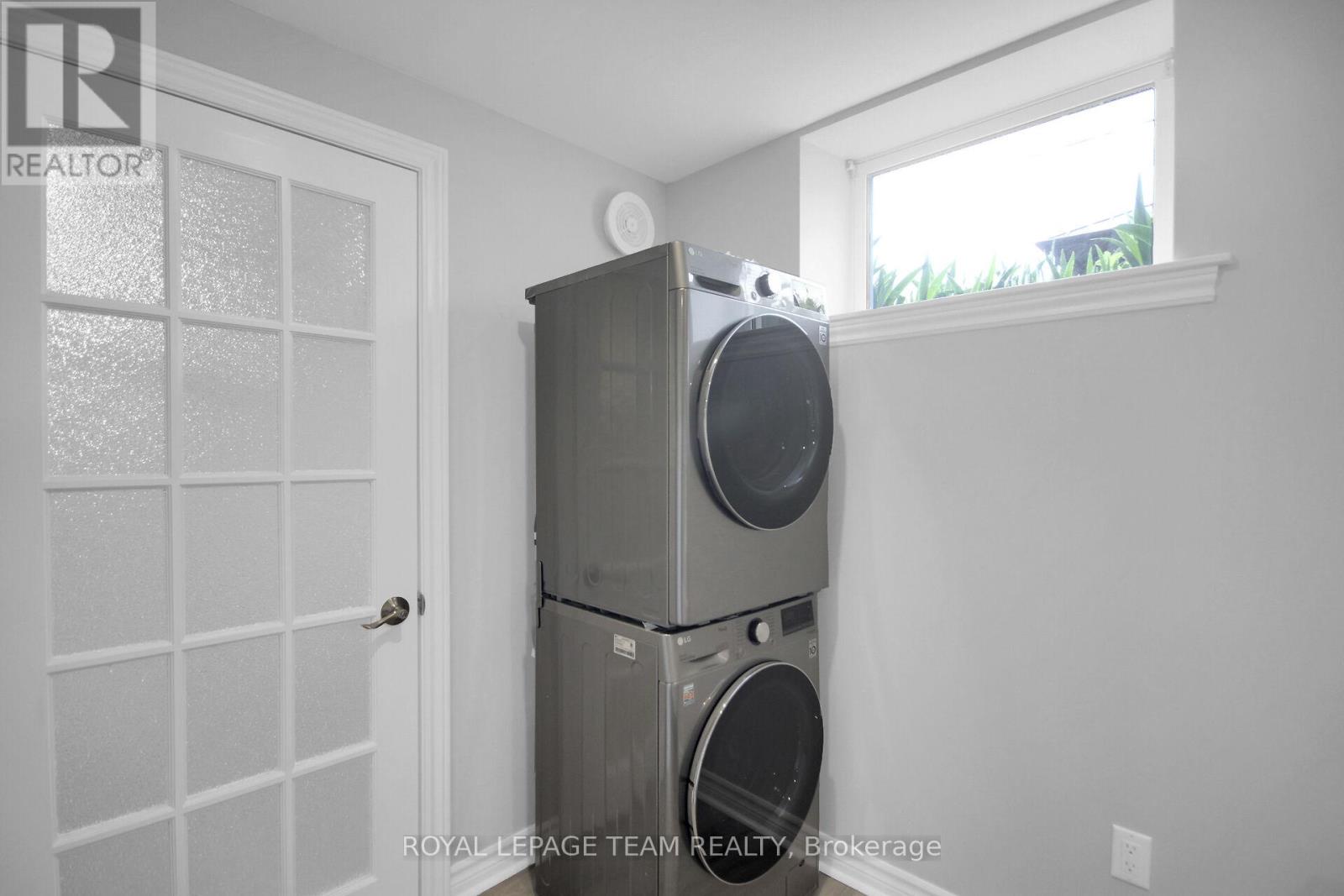 970 Parkhurst Boulevard, Ottawa, Ontario  K2A 3M9 - Photo 27 - X12164480