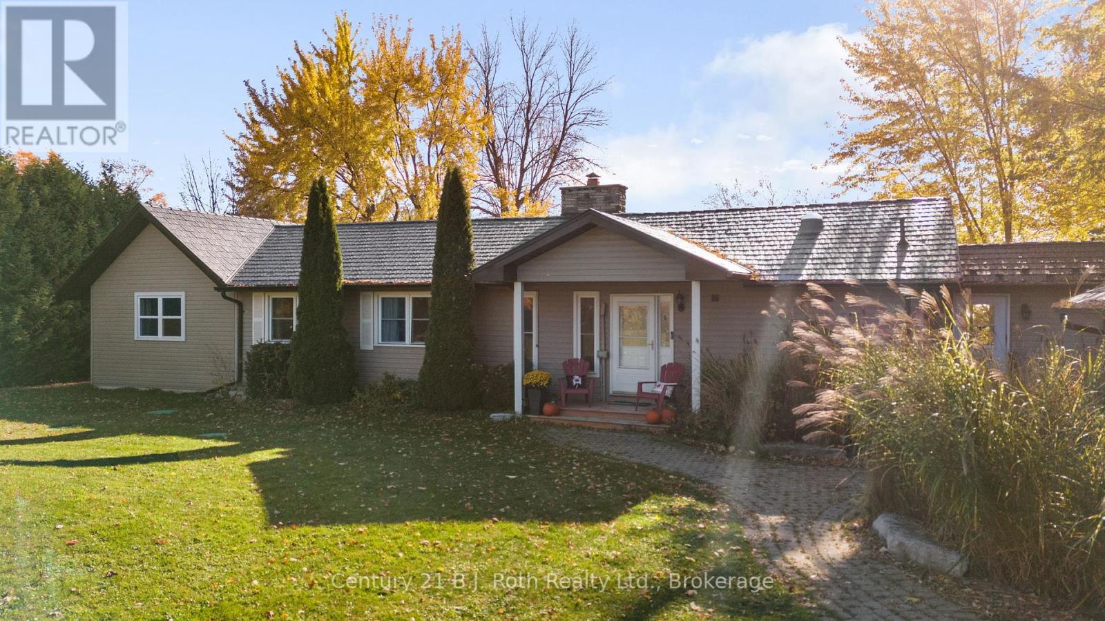 3772 Harry's Lane, Ramara, Ontario  L3V 0L1 - Photo 4 - S12164516