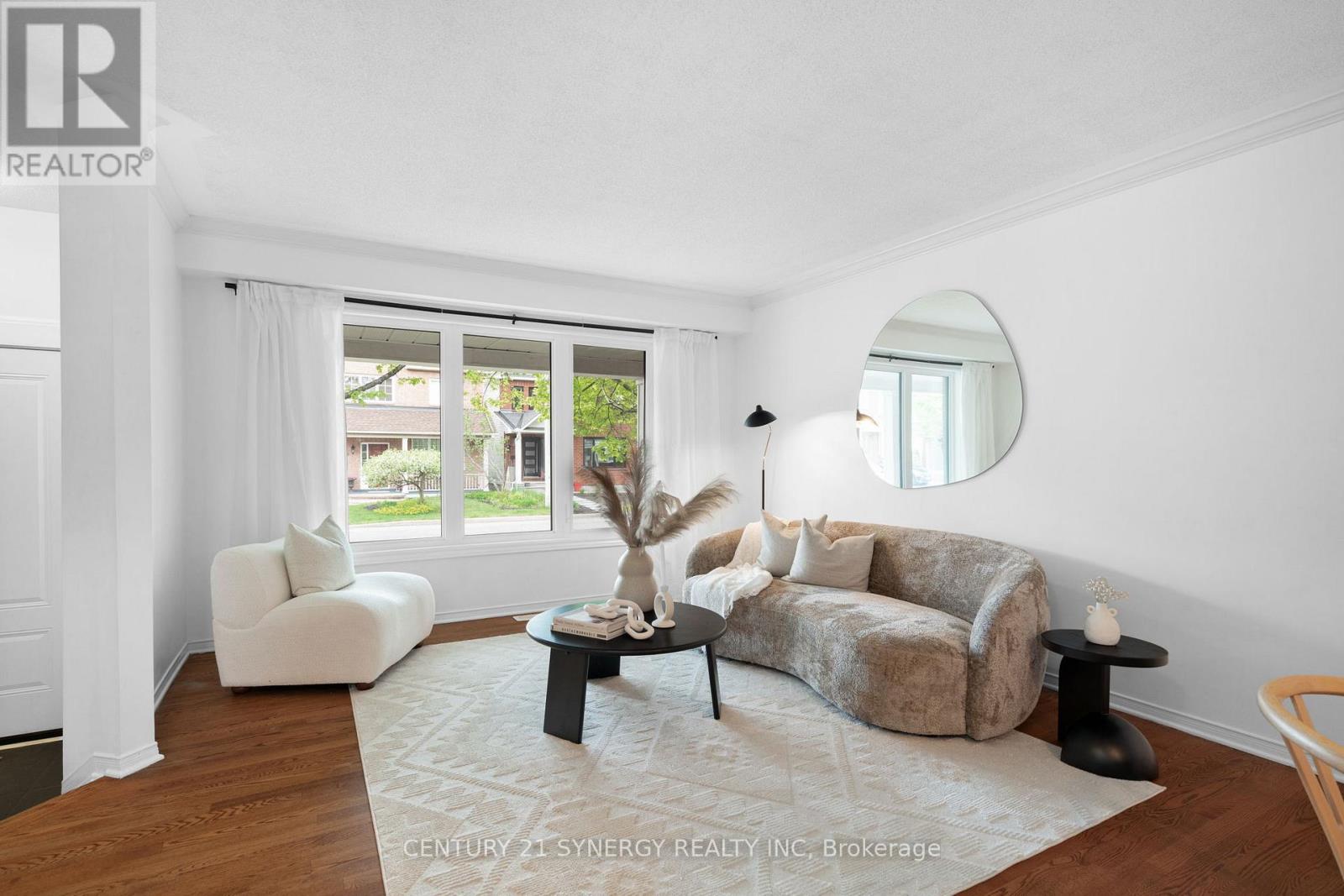 2065 Oakbrook Circle, Ottawa, Ontario  K1W 1H4 - Photo 6 - X12164524