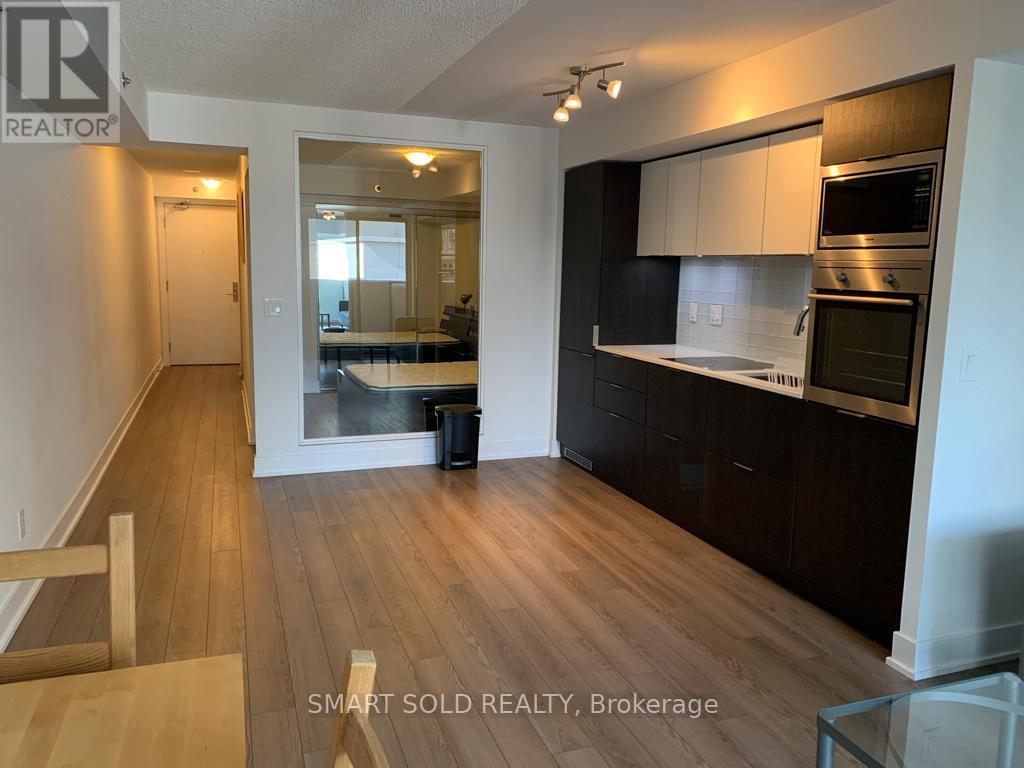 713 - 318 Richmond Street W, Toronto, Ontario  M5V 1X2 - Photo 2 - C12164431