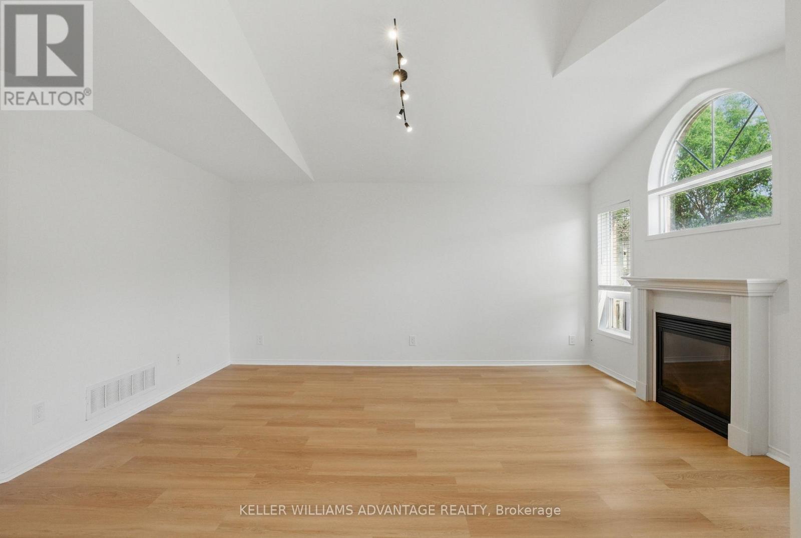 23 Kressman Court N, Whitby, Ontario  L1P 0A1 - Photo 18 - E12164503