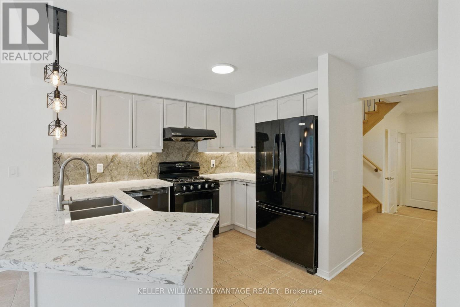 23 Kressman Court N, Whitby, Ontario  L1P 0A1 - Photo 7 - E12164503