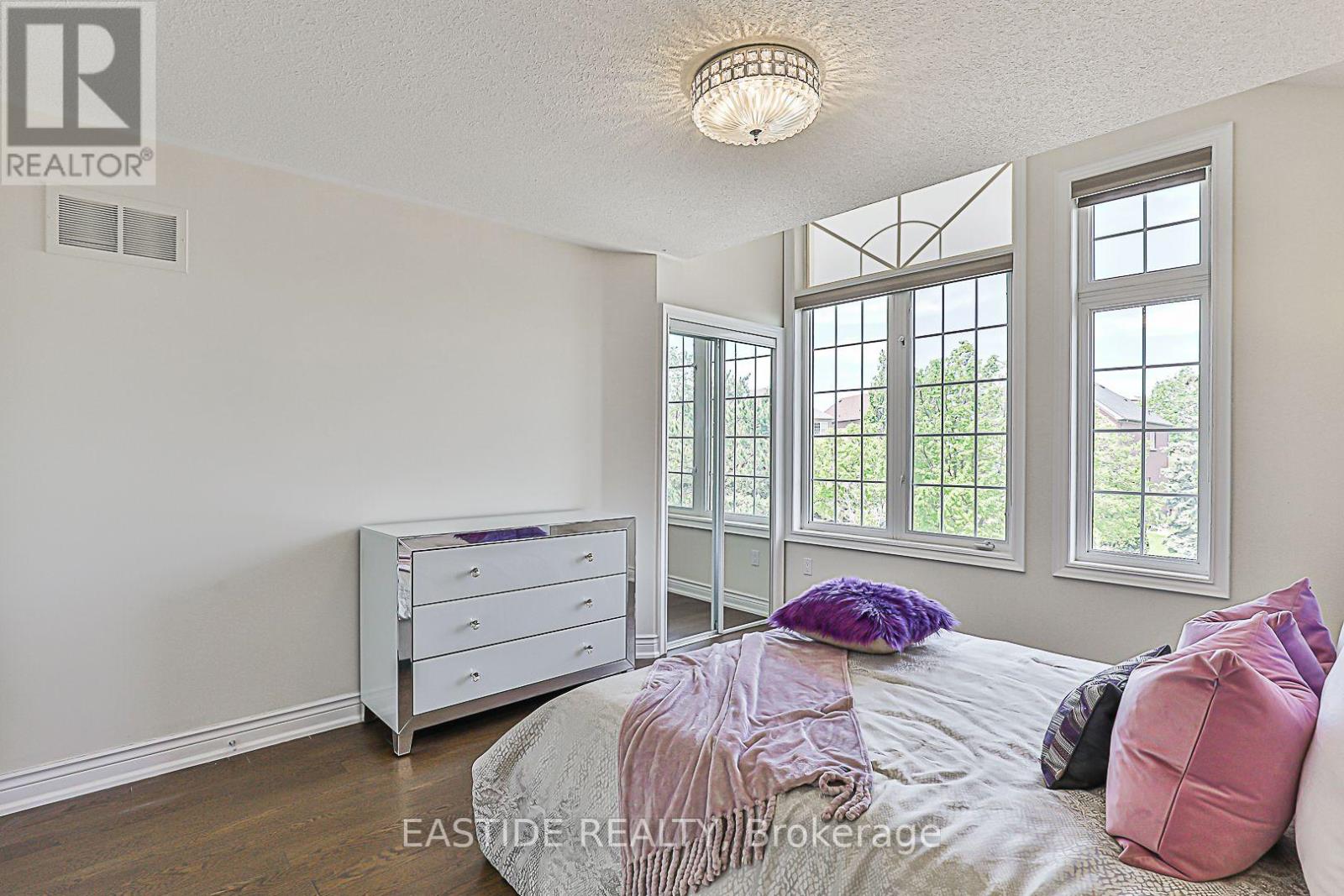 27 Brimwood Crescent, Richmond Hill, Ontario  L4B 4B6 - Photo 24 - N12164458