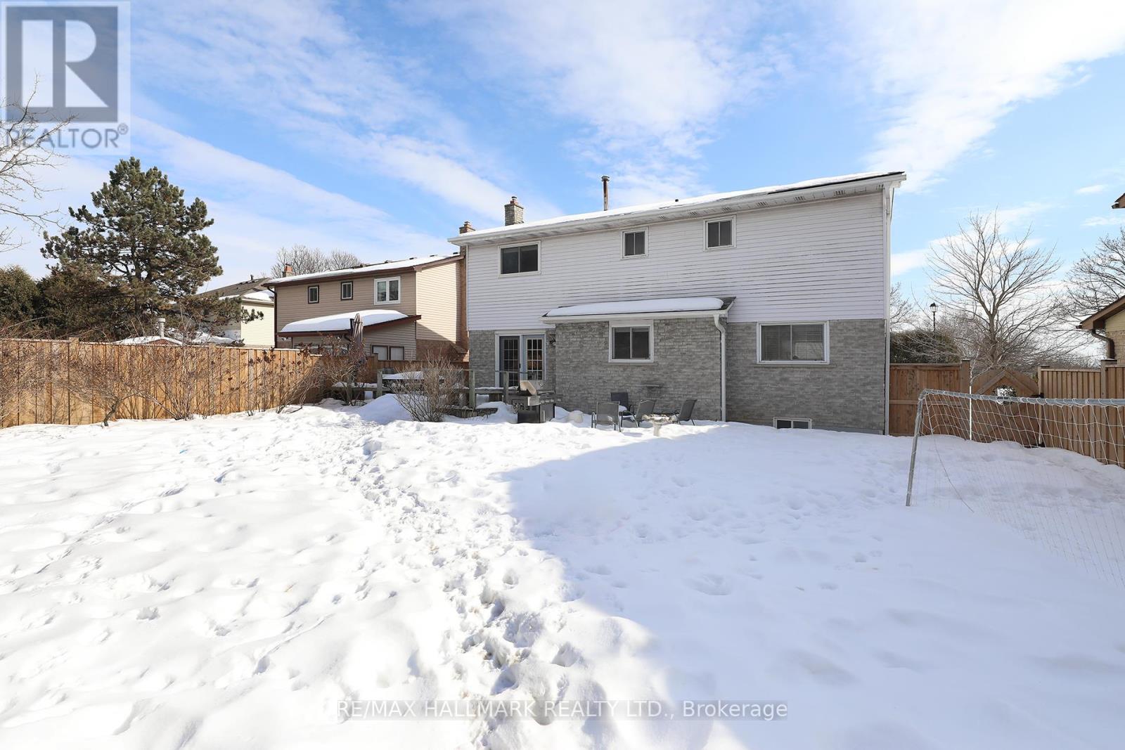 34 Manning Crescent, Newmarket, Ontario  L3Y 6H4 - Photo 49 - N12164513
