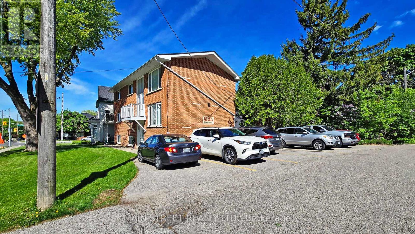 589 Queen Street, Newmarket (Gorham-College Manor), Ontario  L3Y 2H8 - Photo 7 - N12164530