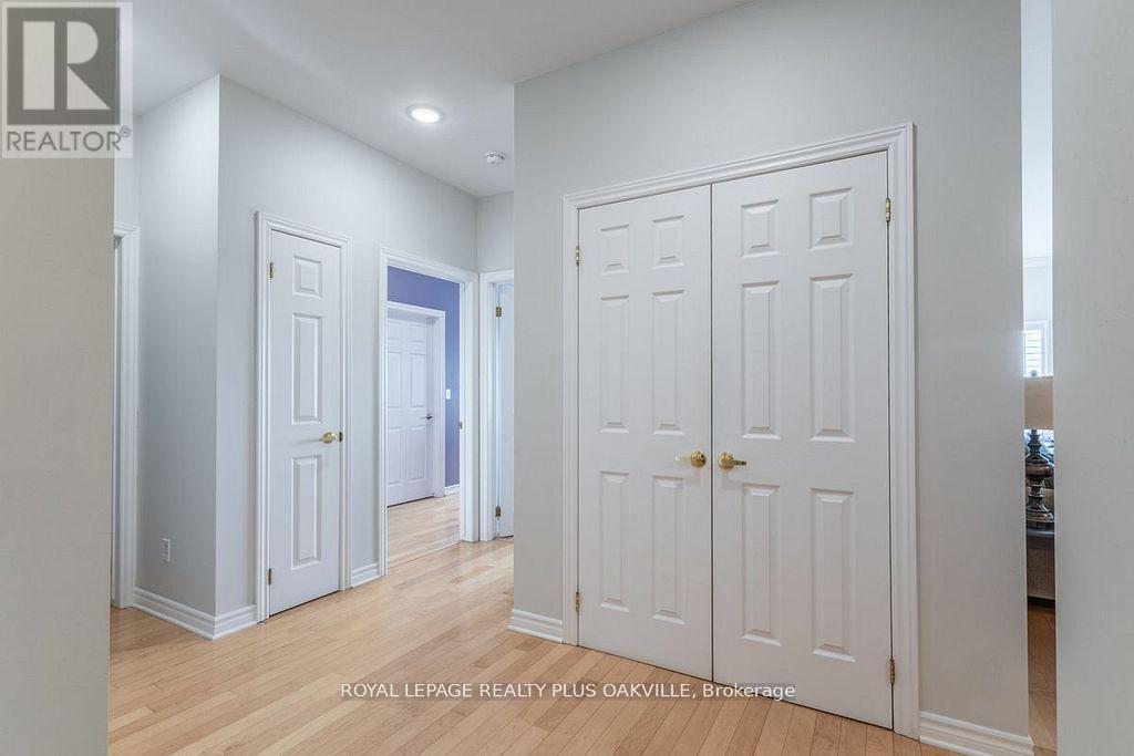 403 - 1499 Nottinghill Gate, Oakville, Ontario  L6M 5G1 - Photo 11 - W12164432