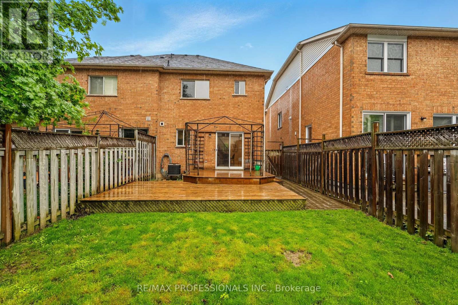 23 Bradley Drive, Halton Hills, Ontario  L7G 6B5 - Photo 41 - W12164487