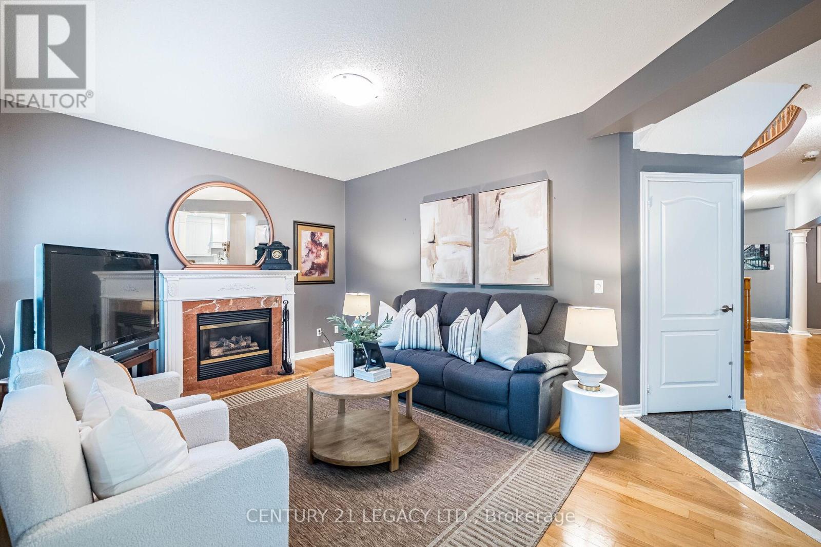 6882 Gooderham Estate Boulevard, Mississauga, Ontario  L5W 1B1 - Photo 13 - W12164495