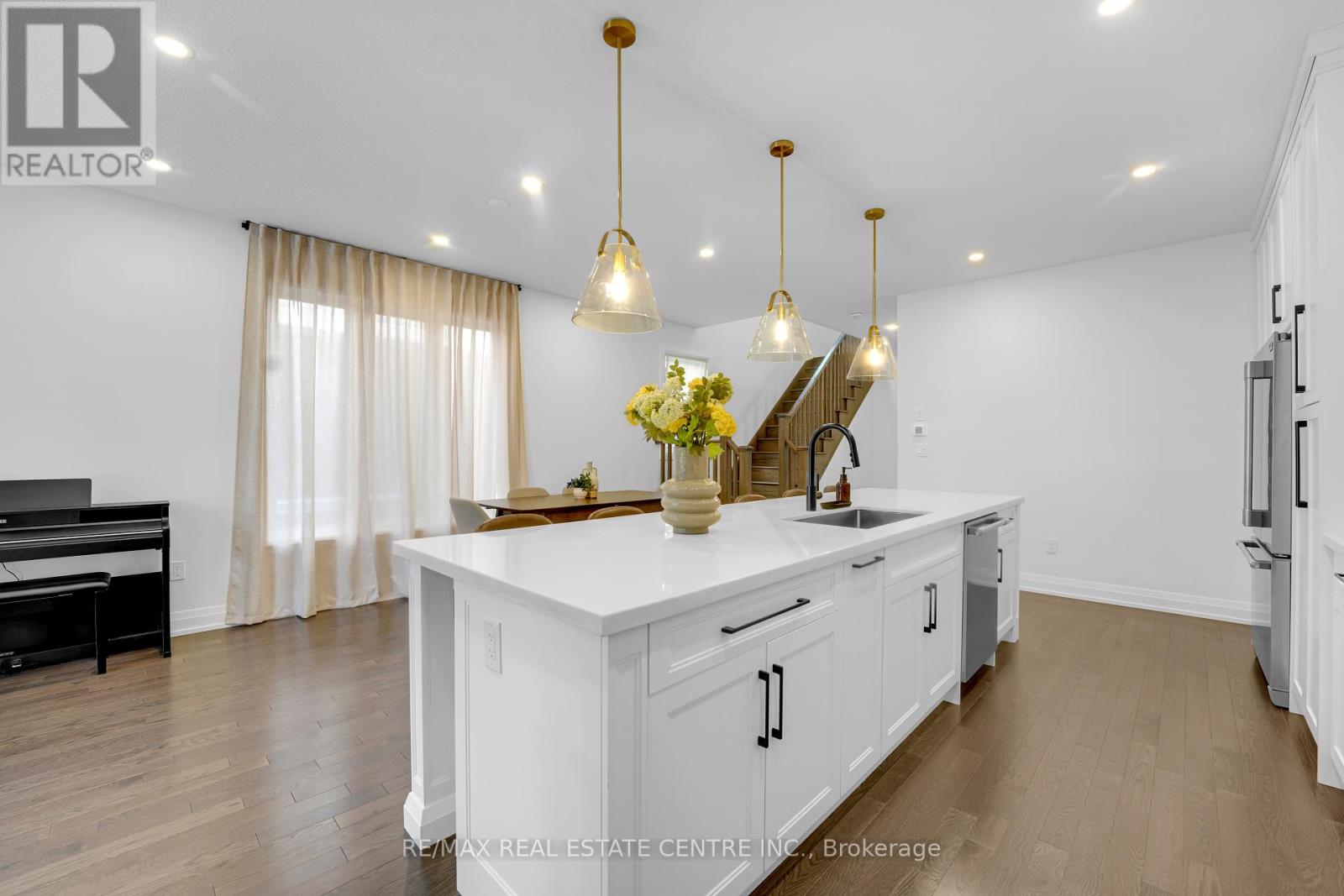 18 Quinton Ridge, Brampton (Bram West), Ontario  L6Y 6J4 - Photo 11 - W12164512