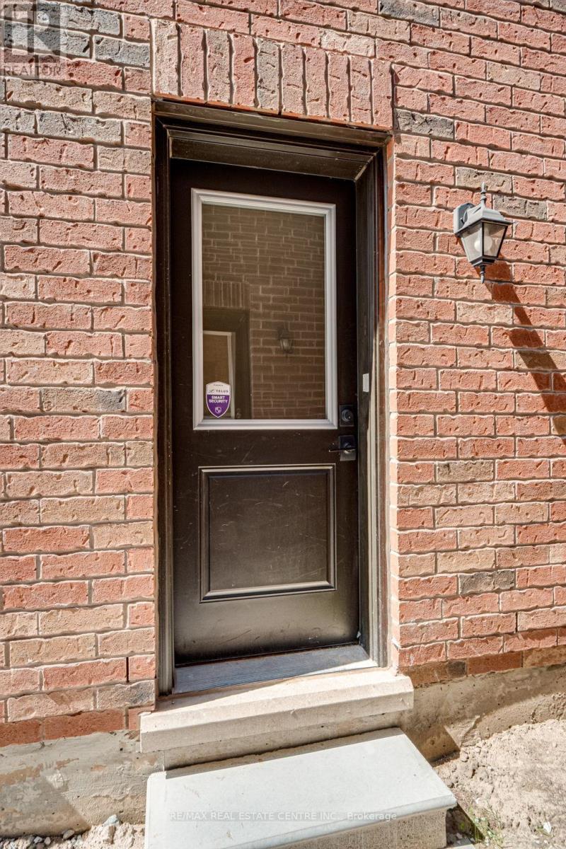 18 Quinton Ridge, Brampton (Bram West), Ontario  L6Y 6J4 - Photo 50 - W12164512