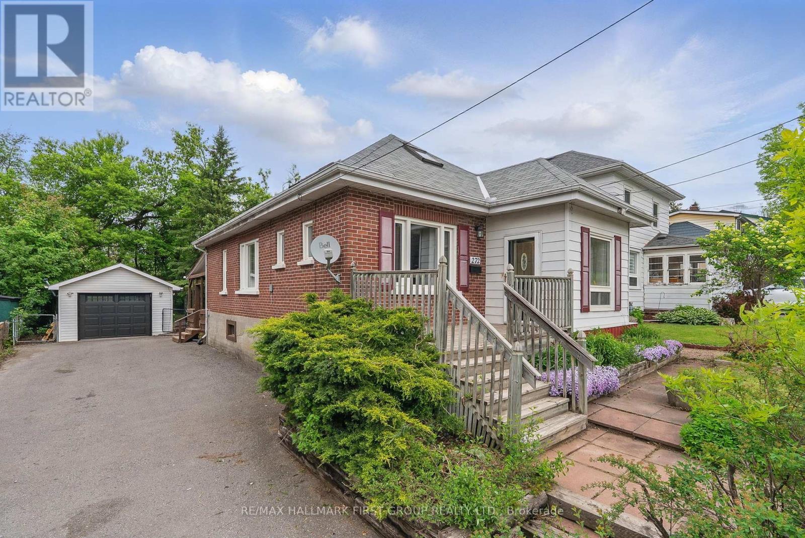 272 CARLISLE AVENUE, Peterborough East, Ontario