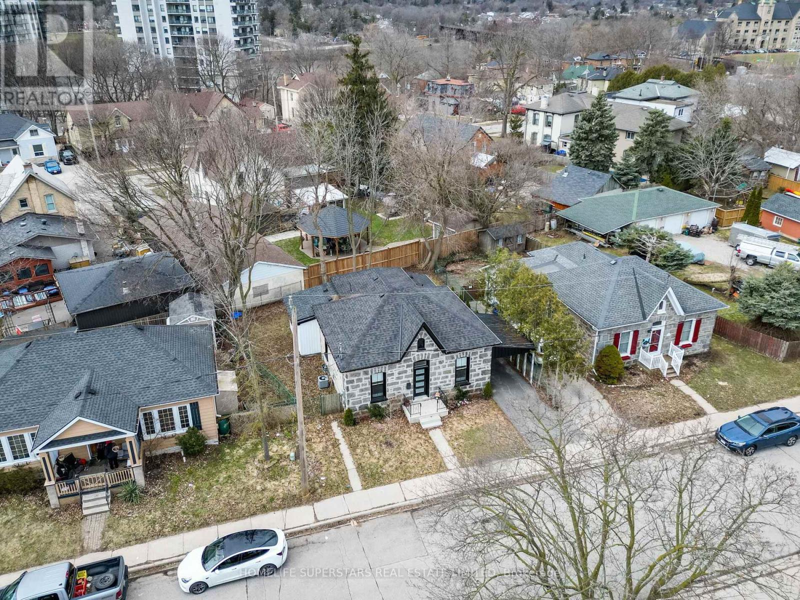 12 York Place, Cambridge, Ontario  N1R 3P7 - Photo 5 - X12164523