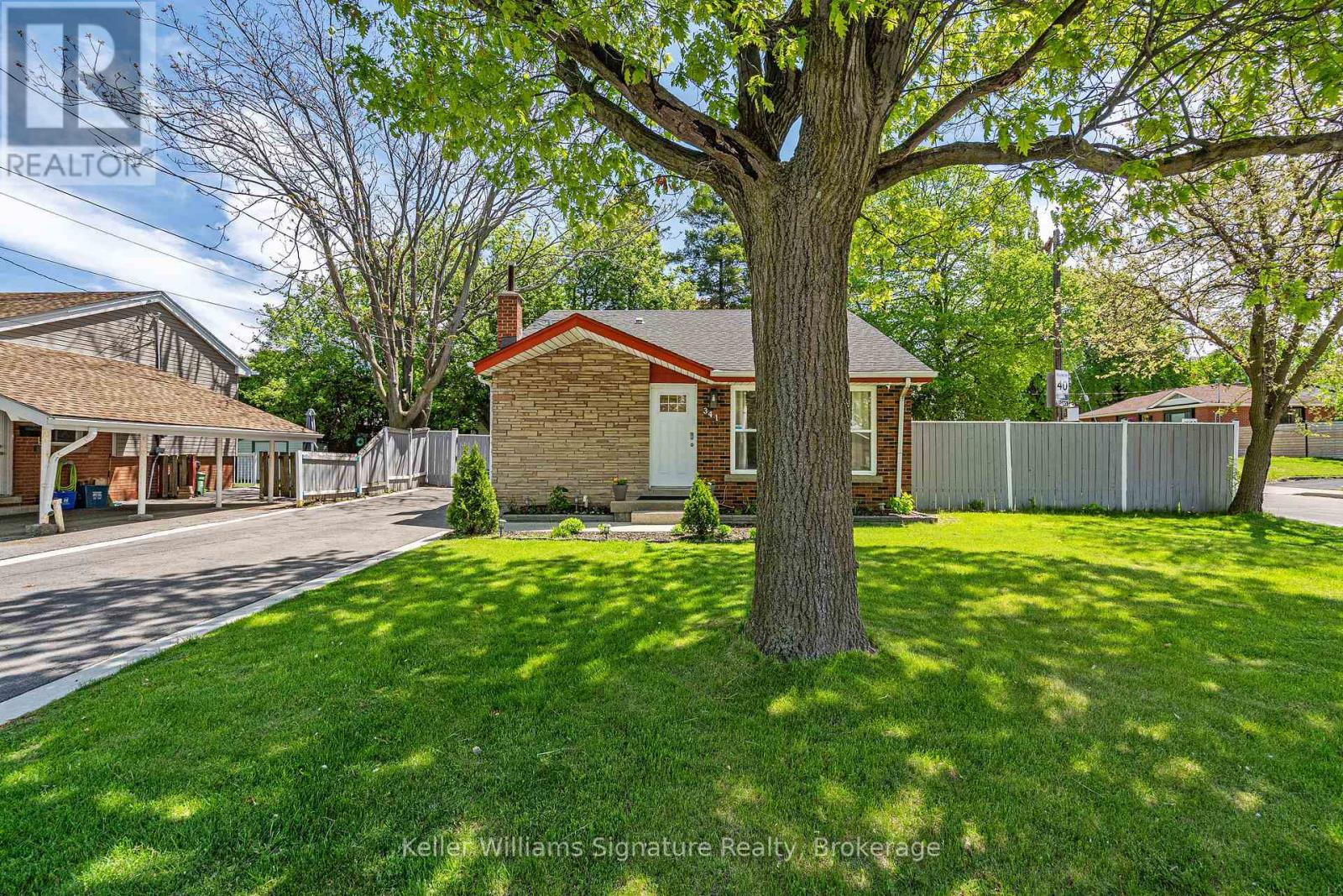 341 West 5th Street, Hamilton, Ontario  L9C 3P4 - Photo 2 - X12164567