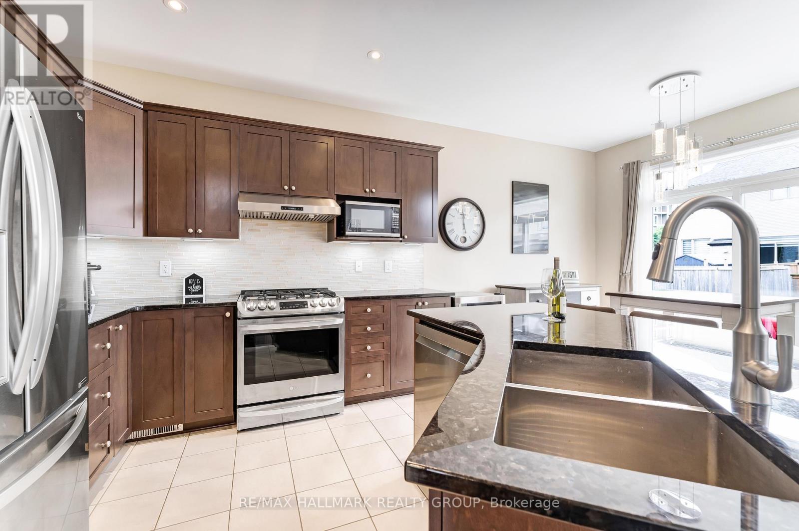 65 Ginseng Terrace, Ottawa, Ontario  K2V 0B5 - Photo 15 - X12164547