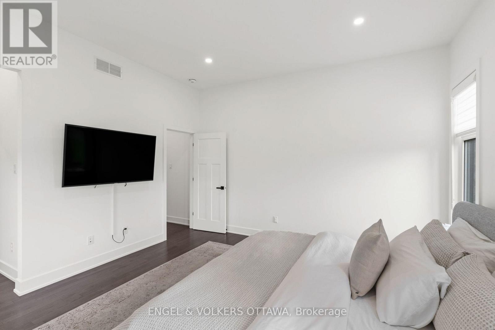 312 Shoreway Drive. Drive, Ottawa, Ontario  K4P 0G2 - Photo 21 - X12164550