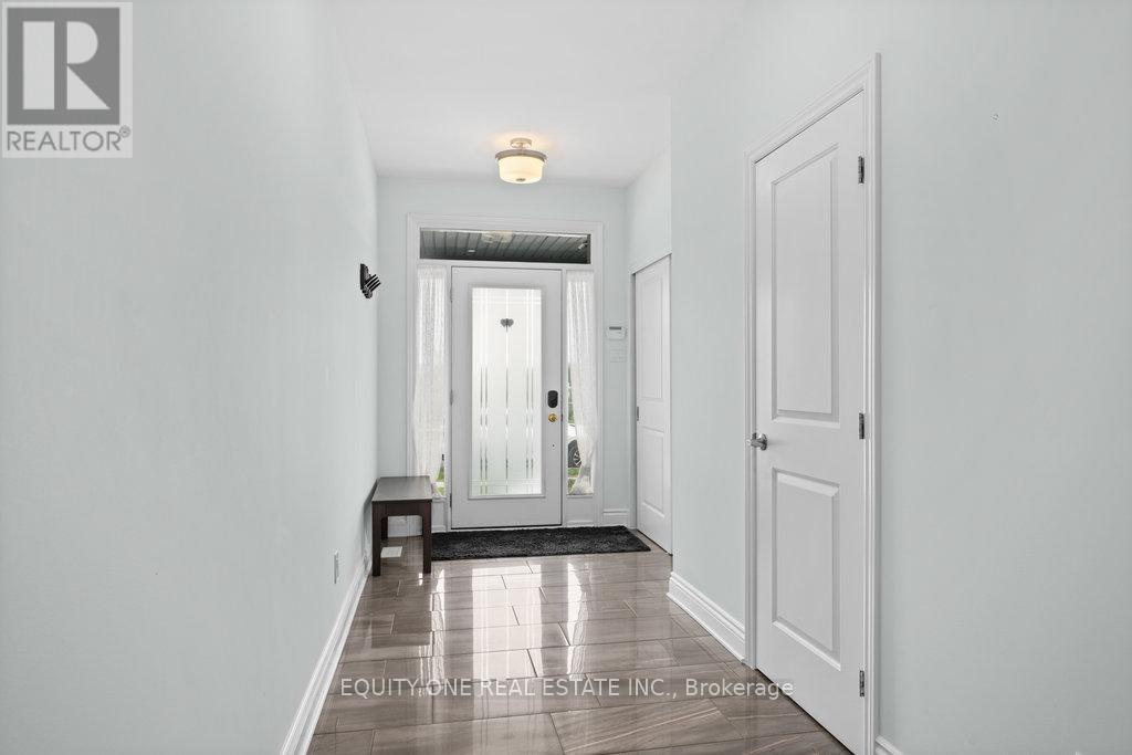 704 Brian Good Avenue, Ottawa, Ontario  K4M 0C1 - Photo 4 - X12164552