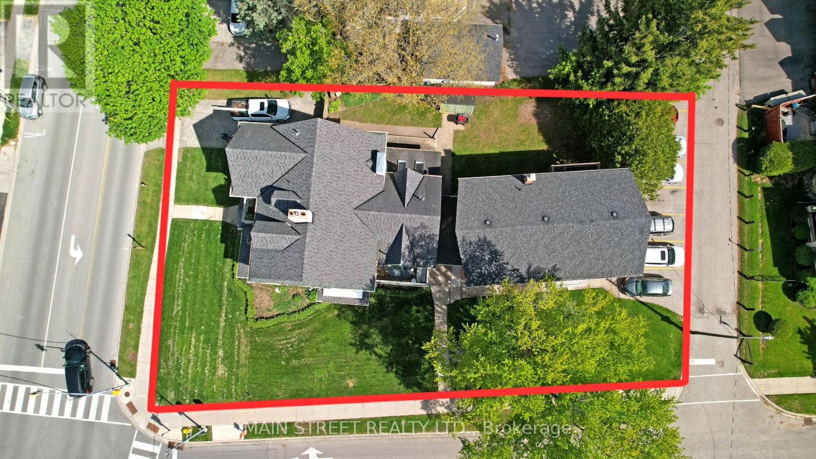 589 Queen Street, Newmarket, Ontario  L3Y 2H8 - Photo 3 - N12164532