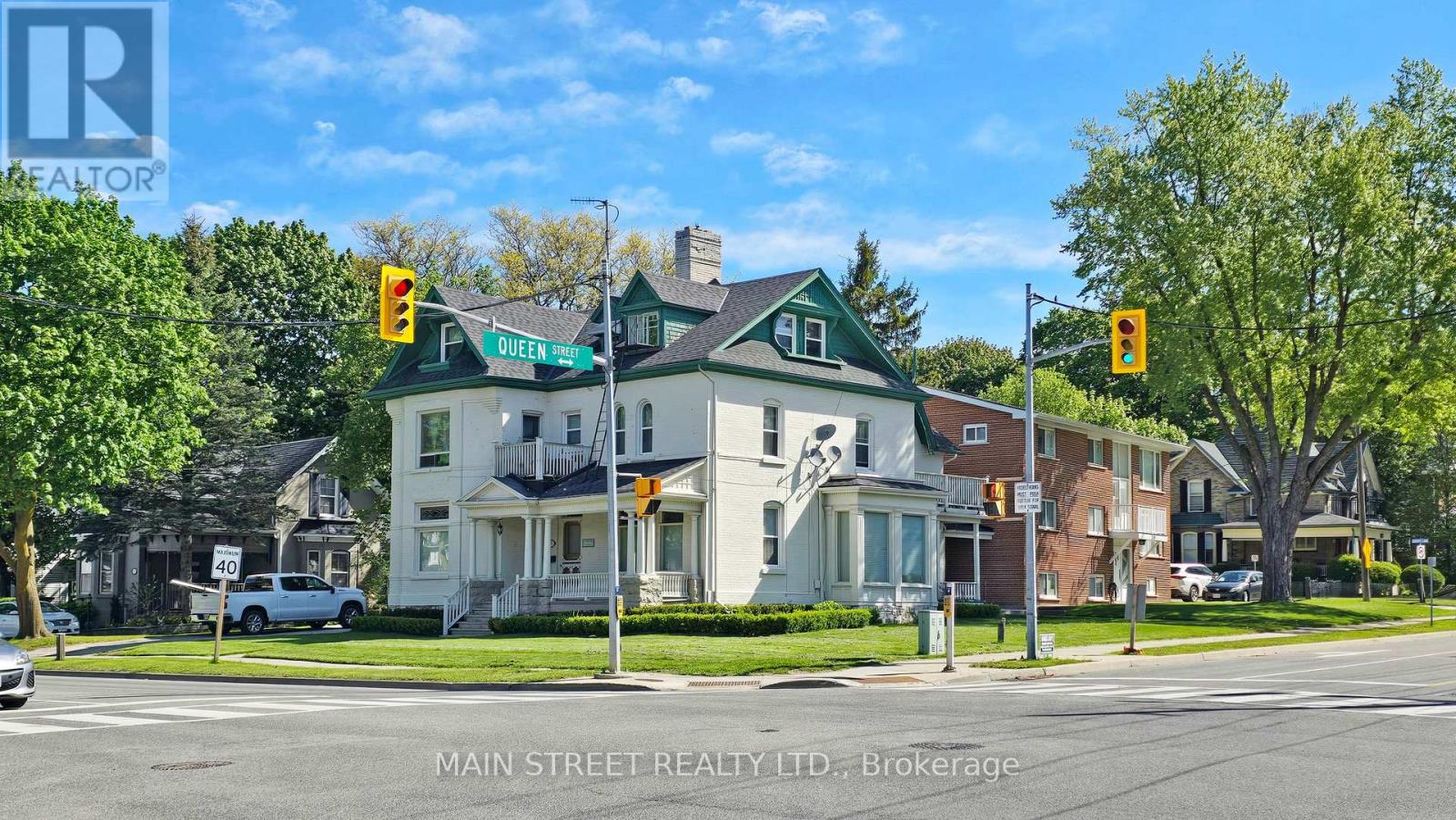 589 Queen Street, Newmarket, Ontario  L3Y 2H8 - Photo 5 - N12164532