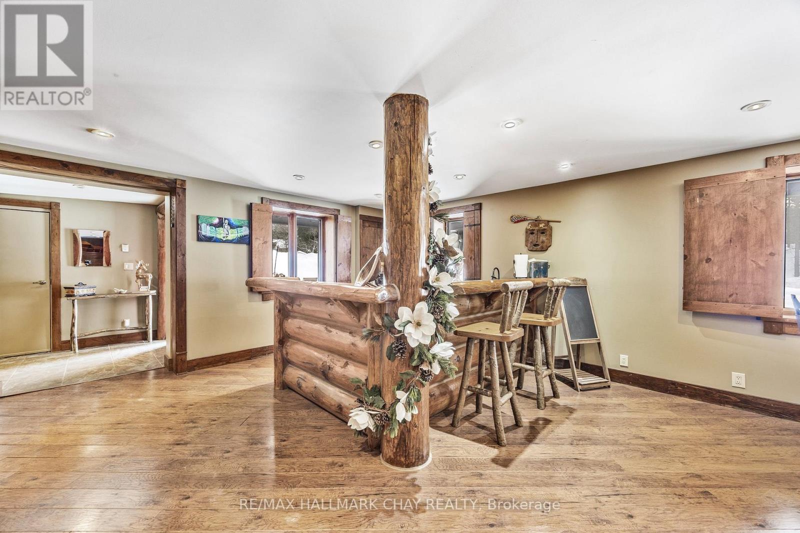 118 Highland Drive, Oro-Medonte, Ontario  L0L 2L0 - Photo 3 - S12164539