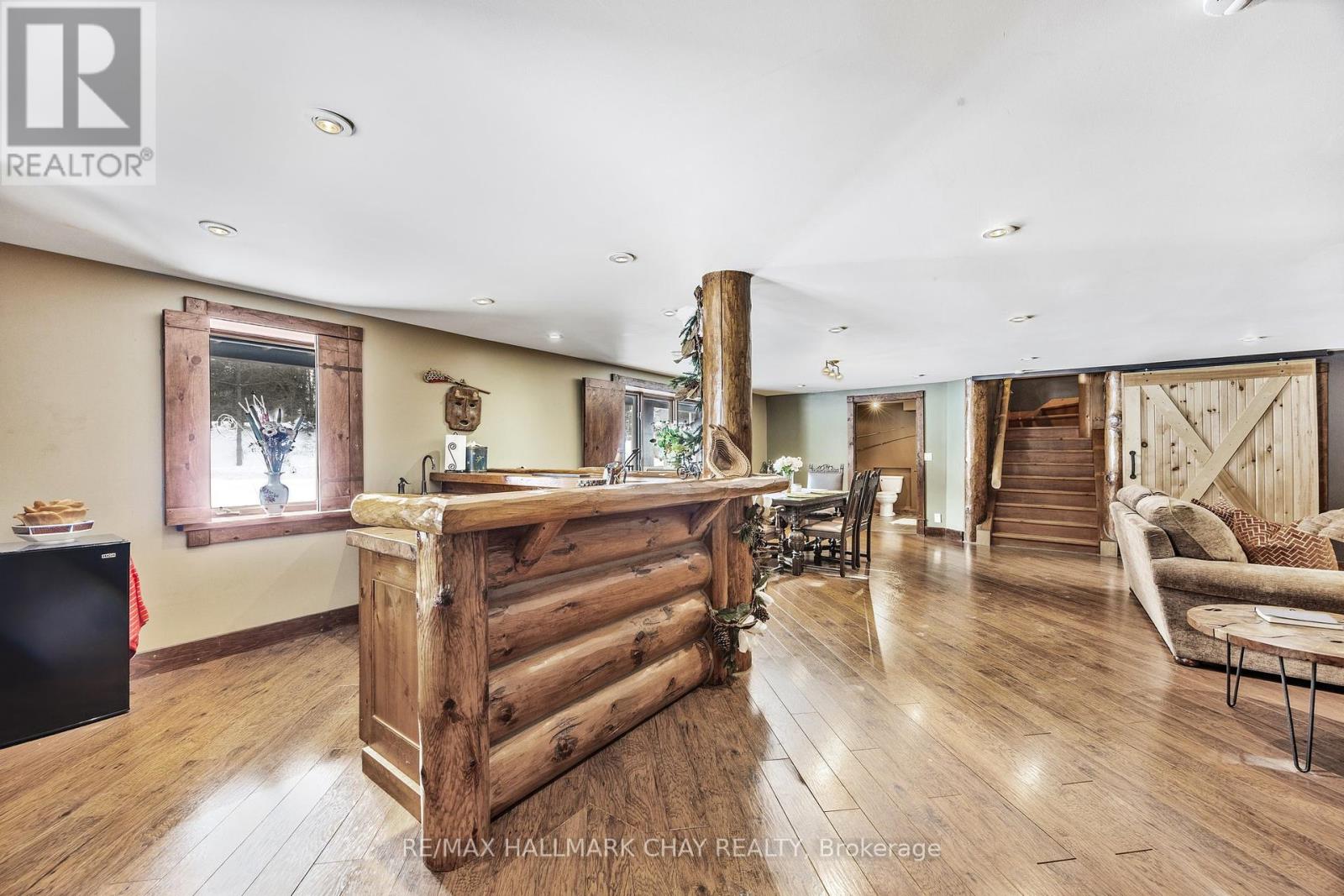 118 Highland Drive, Oro-Medonte, Ontario  L0L 2L0 - Photo 4 - S12164539