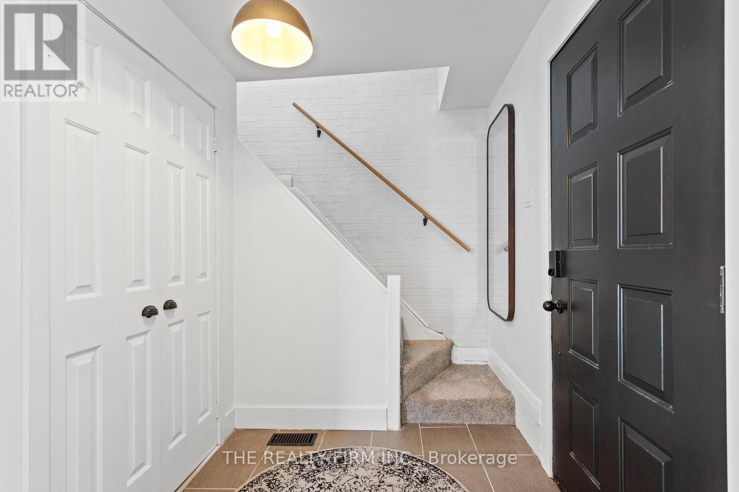 112 Edward Street, London South, Ontario  N6C 3H7 - Photo 7 - X12164606