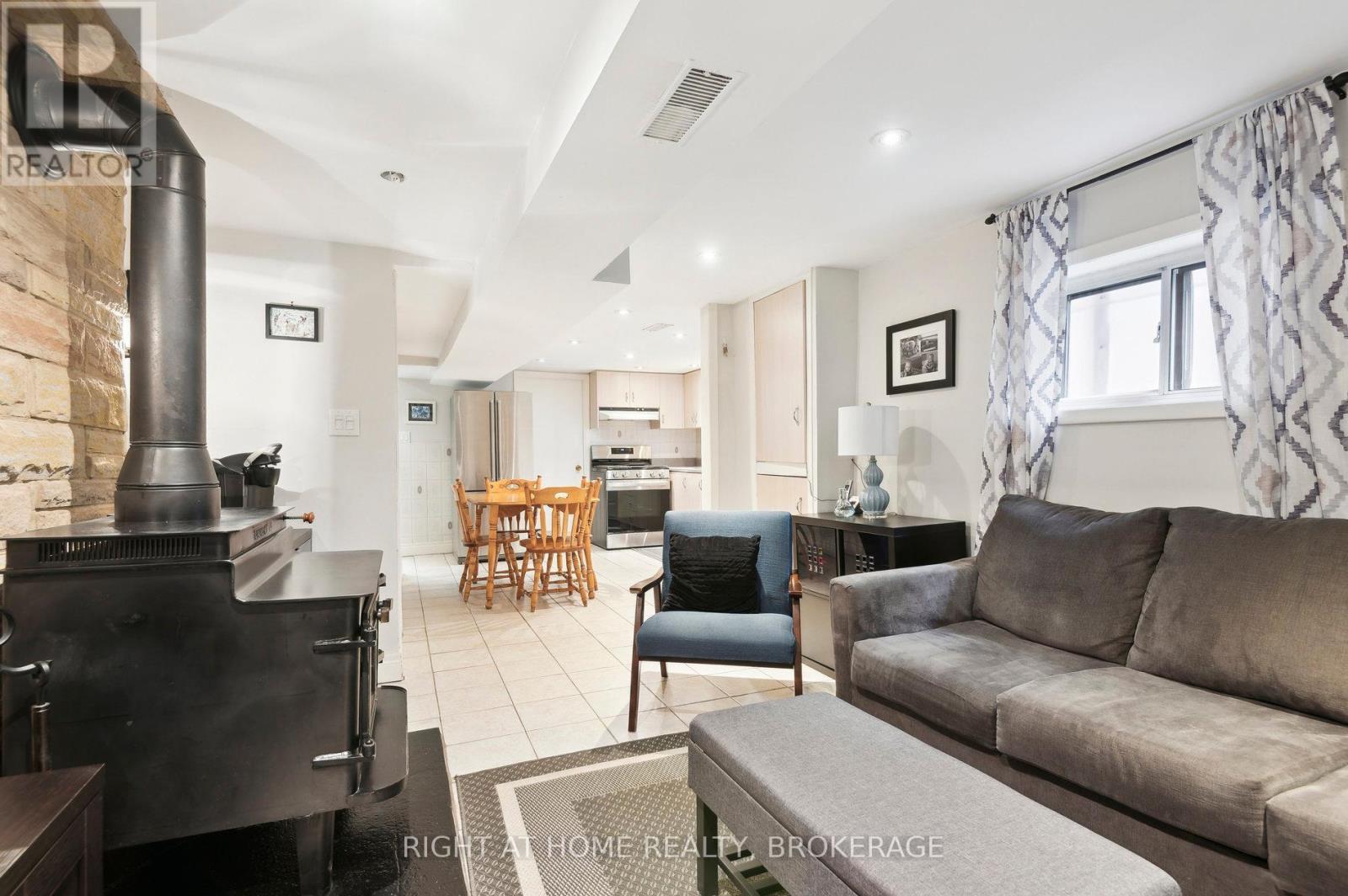 812 Gladstone Avenue, Toronto, Ontario  M6H 3J6 - Photo 41 - W12164543